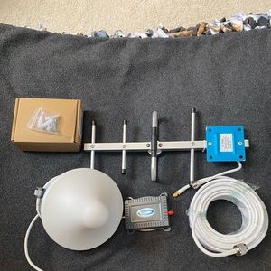 Phone signal booster